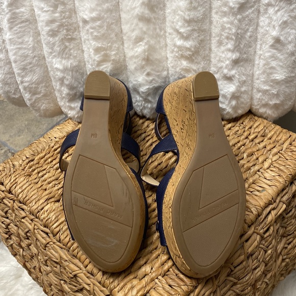 Marc Fisher Navy with gold embellishment wedges  size 8 Never worn - Picture 4 of 7